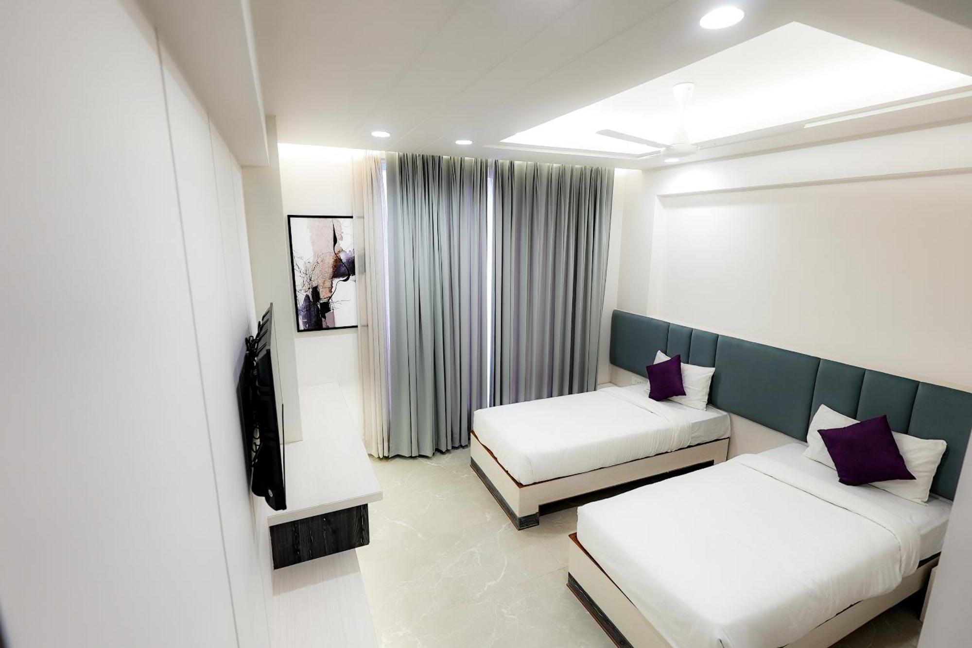 Hotel Elinor By Dazzling Hotels & Resorts Agra  Exterior photo