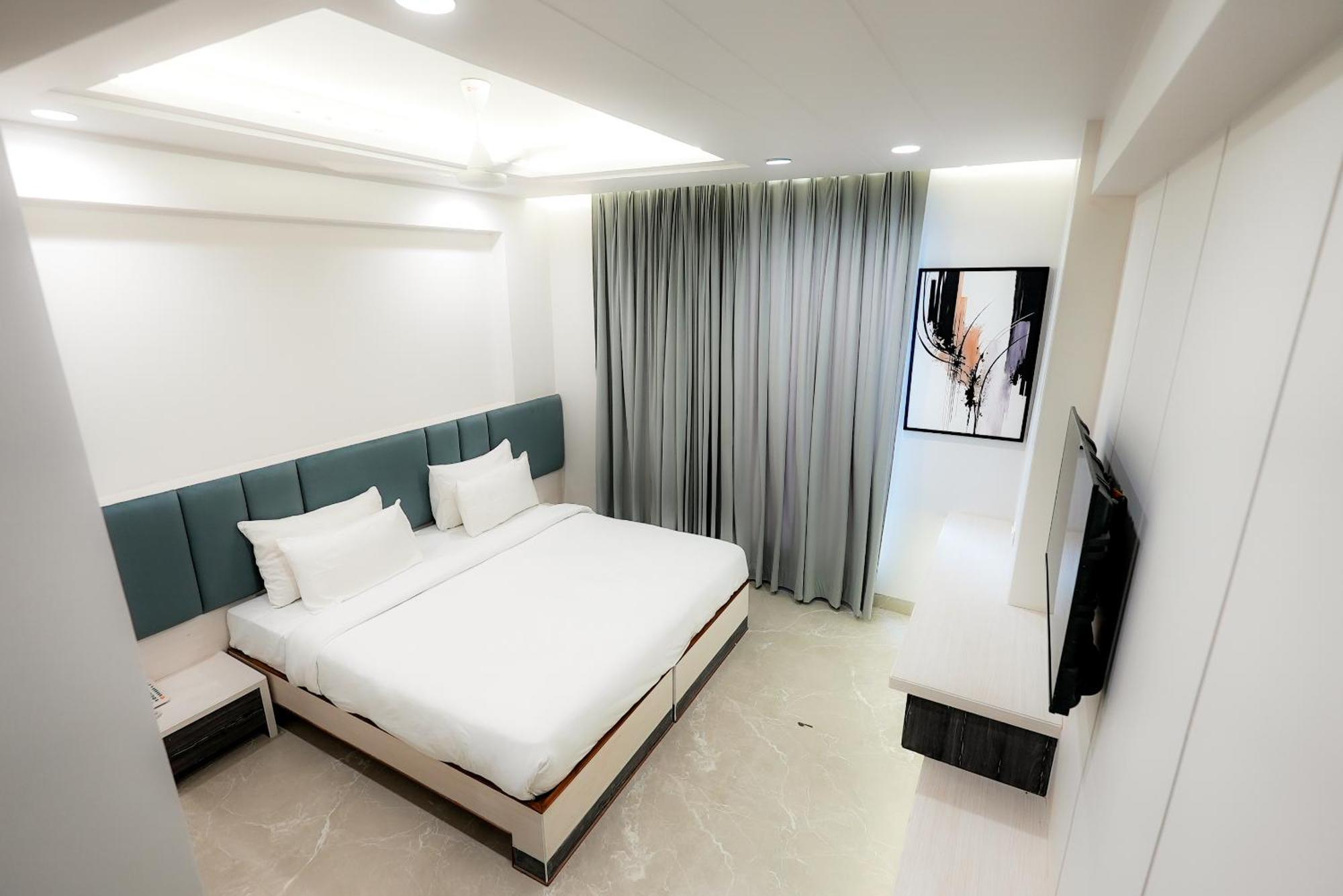 Hotel Elinor By Dazzling Hotels & Resorts Agra  Exterior photo
