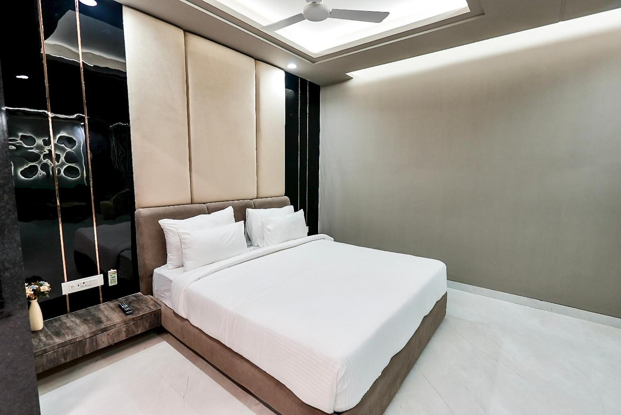 Hotel Elinor By Dazzling Hotels & Resorts Agra  Exterior photo
