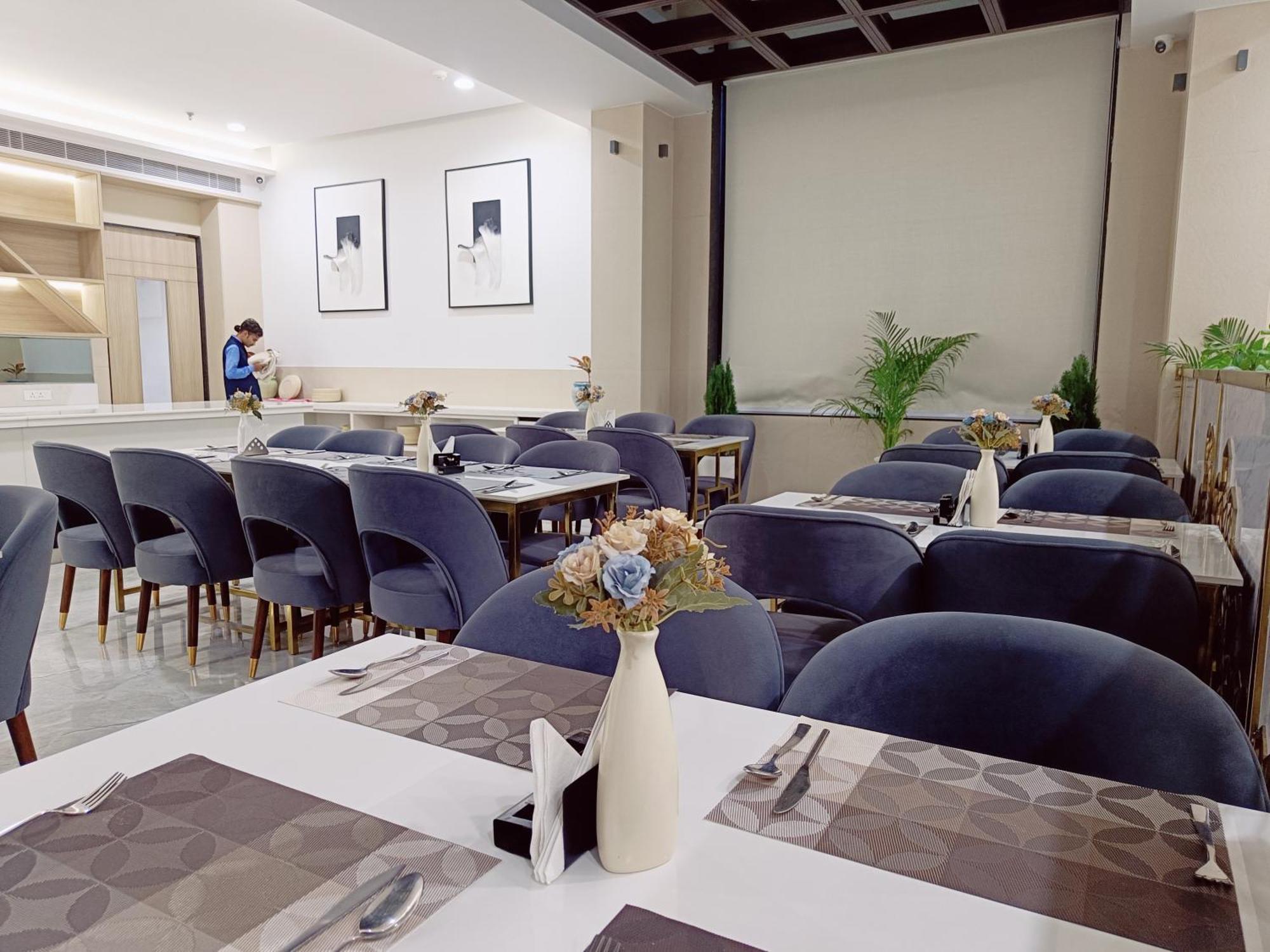 Hotel Elinor By Dazzling Hotels & Resorts Agra  Exterior photo