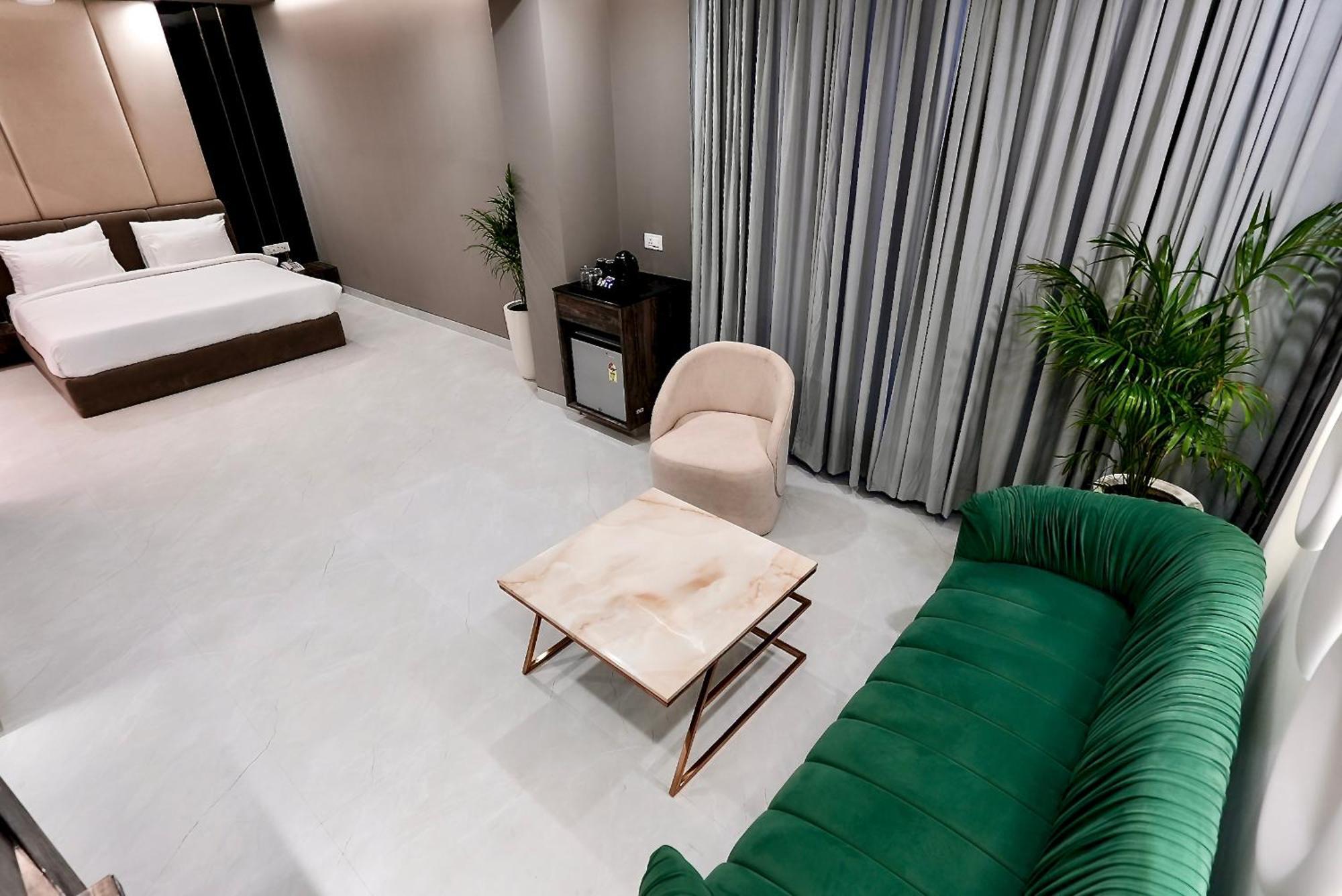 Hotel Elinor By Dazzling Hotels & Resorts Agra  Exterior photo