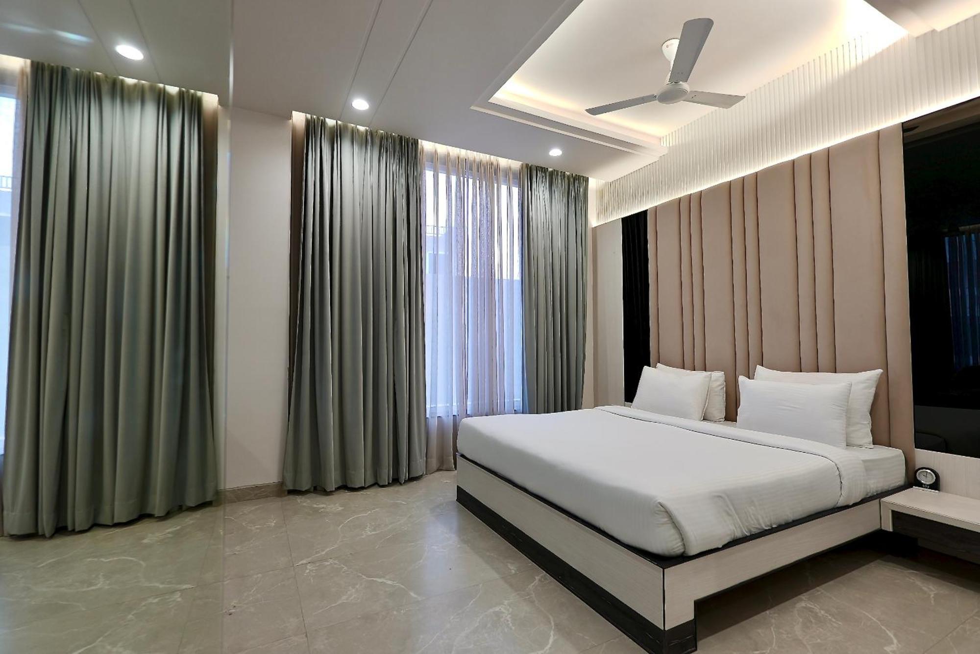Hotel Elinor By Dazzling Hotels & Resorts Agra  Exterior photo