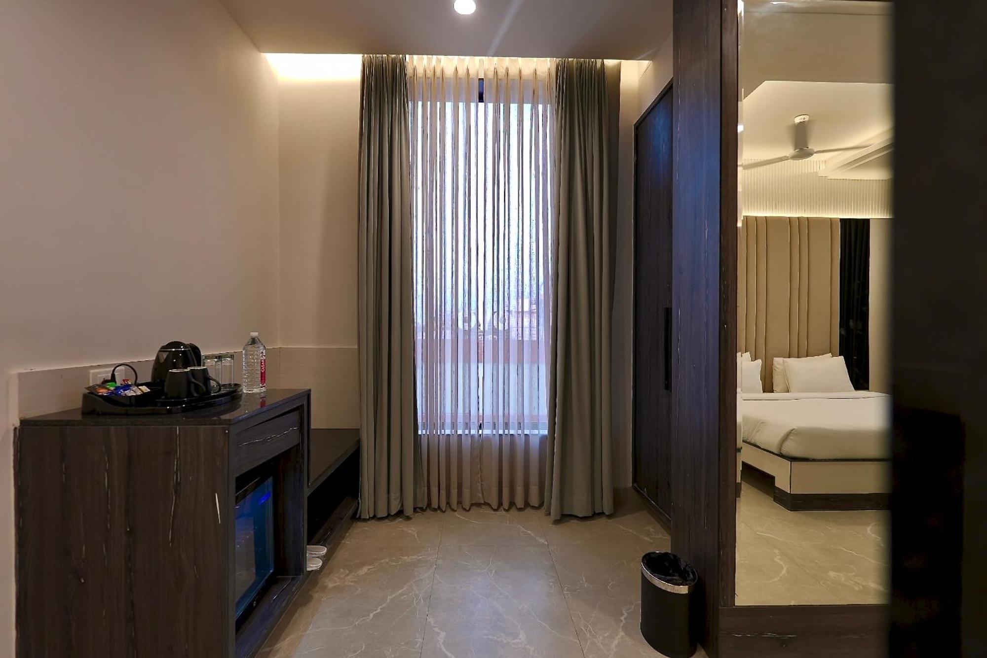 Hotel Elinor By Dazzling Hotels & Resorts Agra  Exterior photo