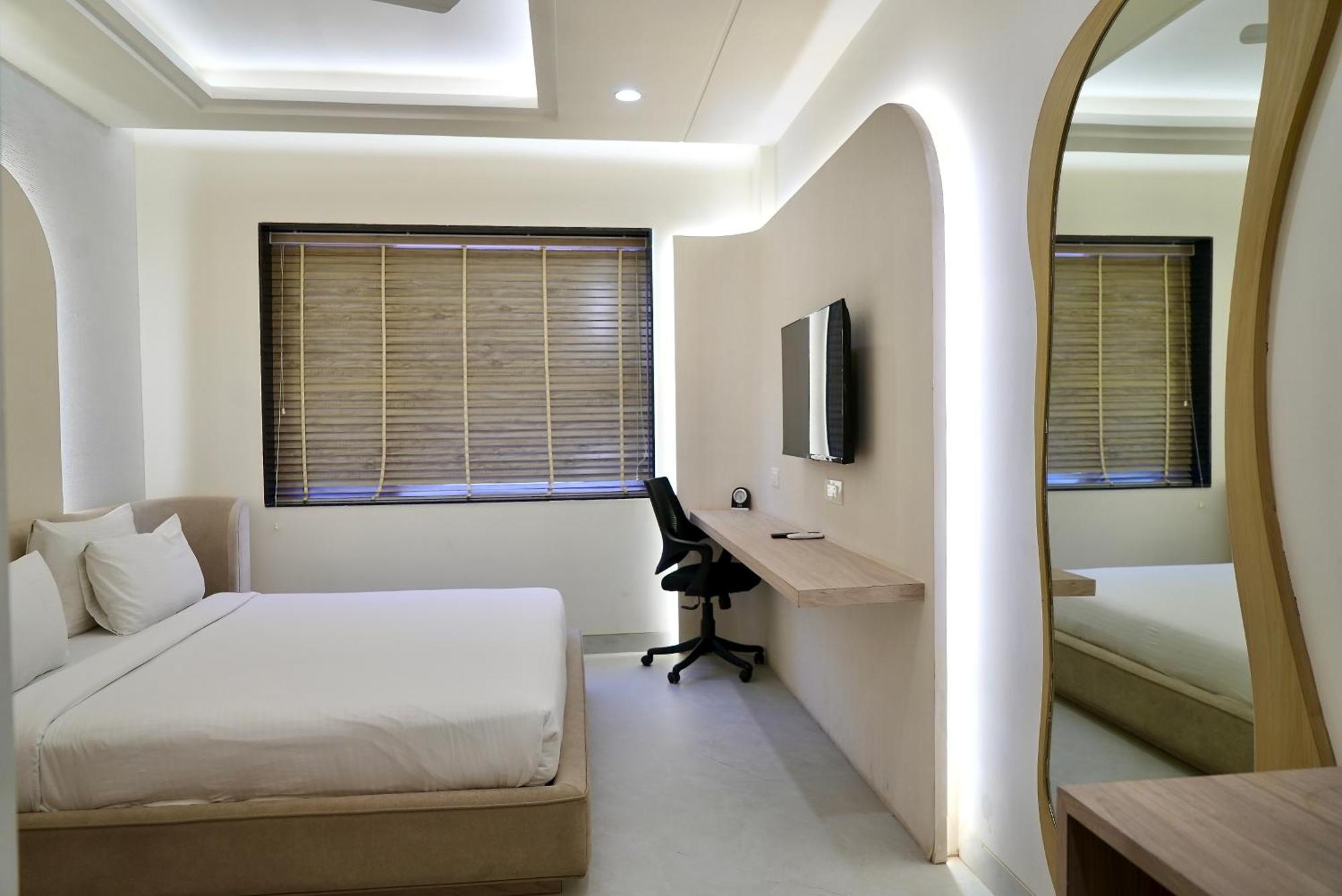Hotel Elinor By Dazzling Hotels & Resorts Agra  Exterior photo