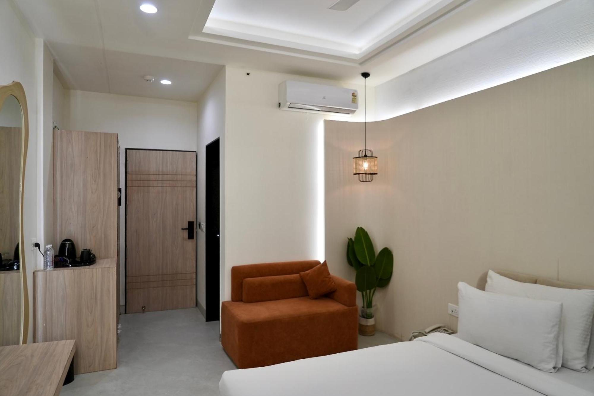 Hotel Elinor By Dazzling Hotels & Resorts Agra  Exterior photo