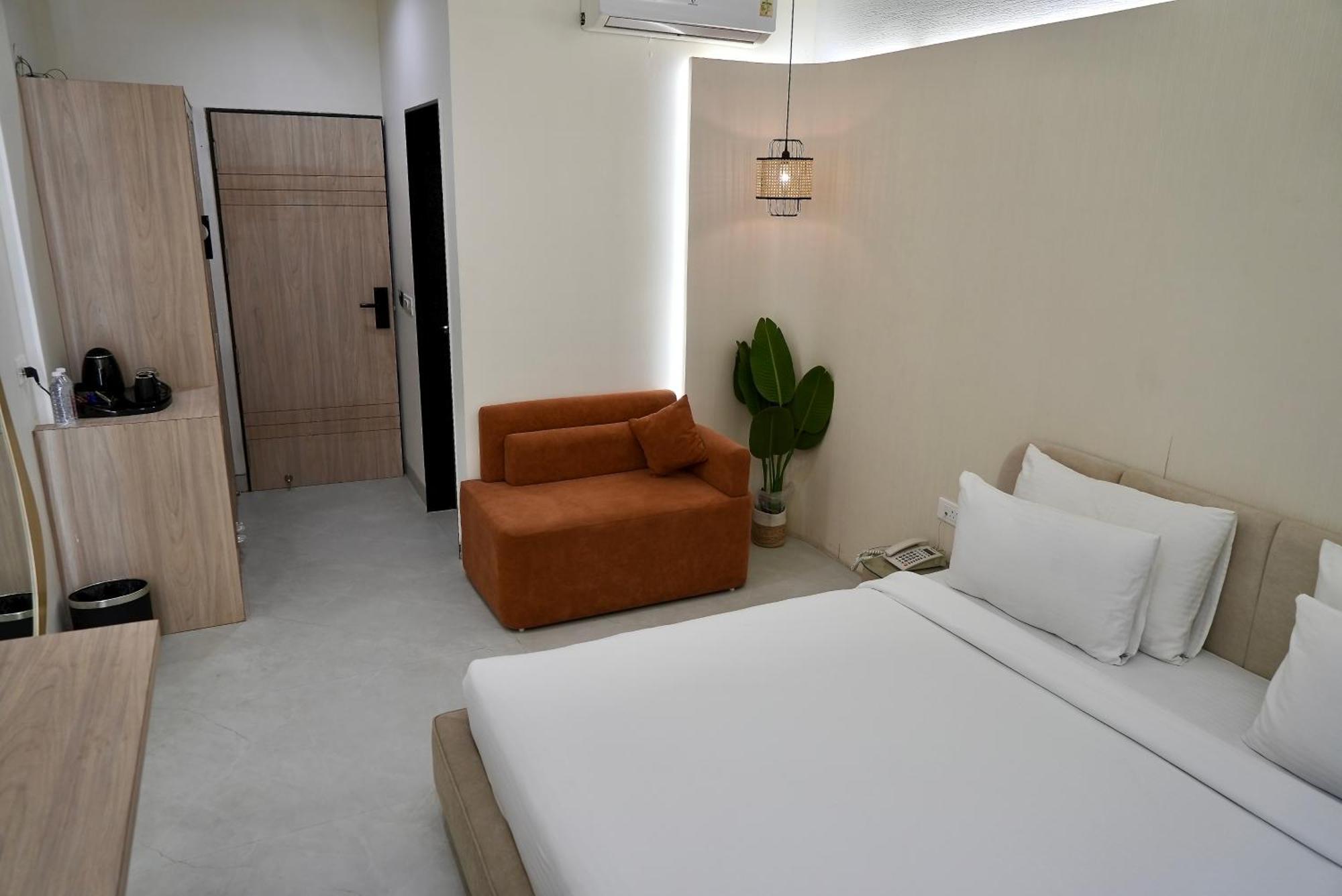 Hotel Elinor By Dazzling Hotels & Resorts Agra  Exterior photo
